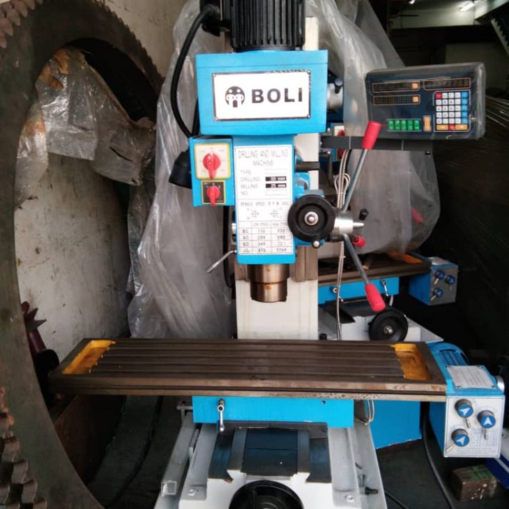 Used Milling Machine Superb Tools